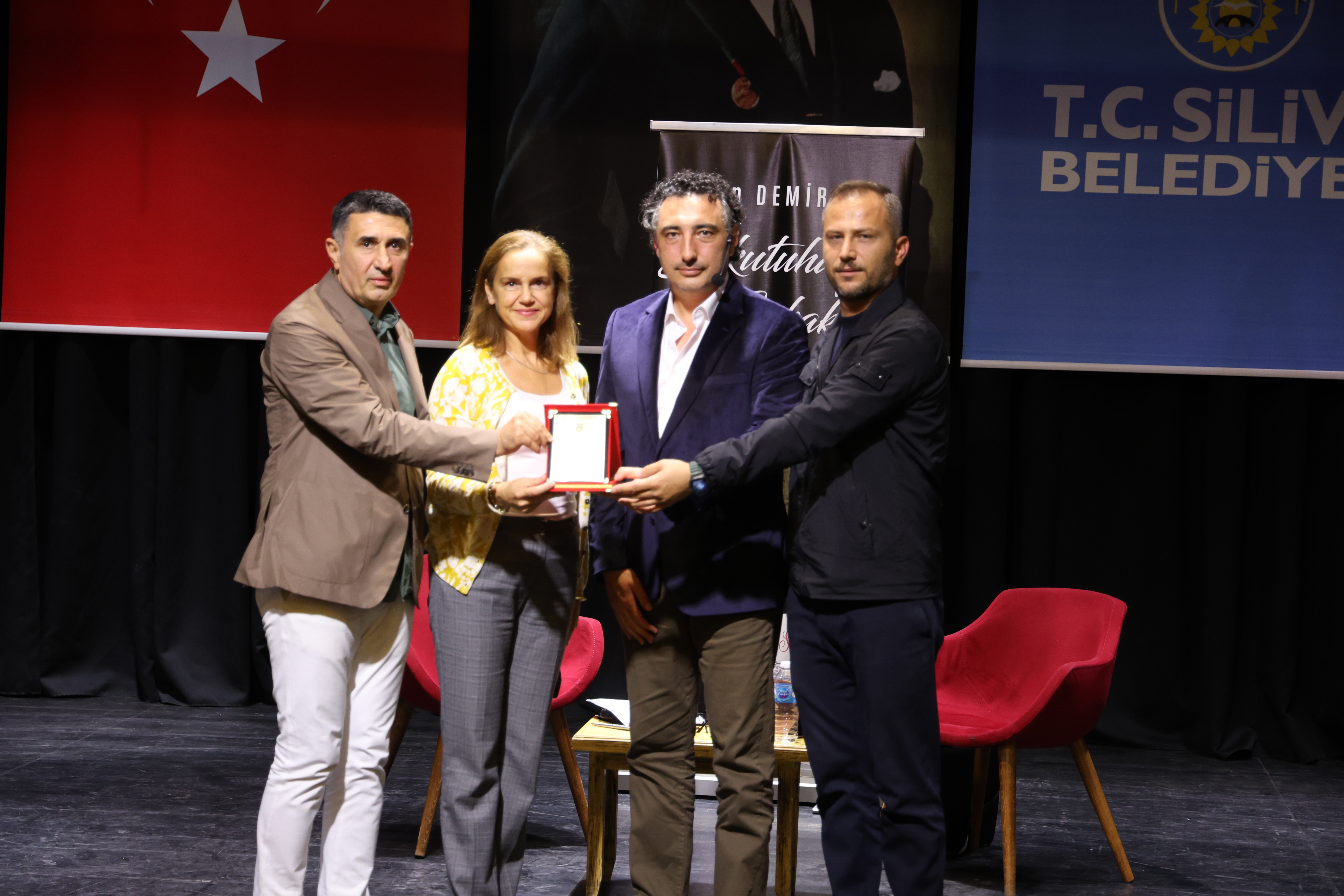 Söyleşi ve İmza Günü