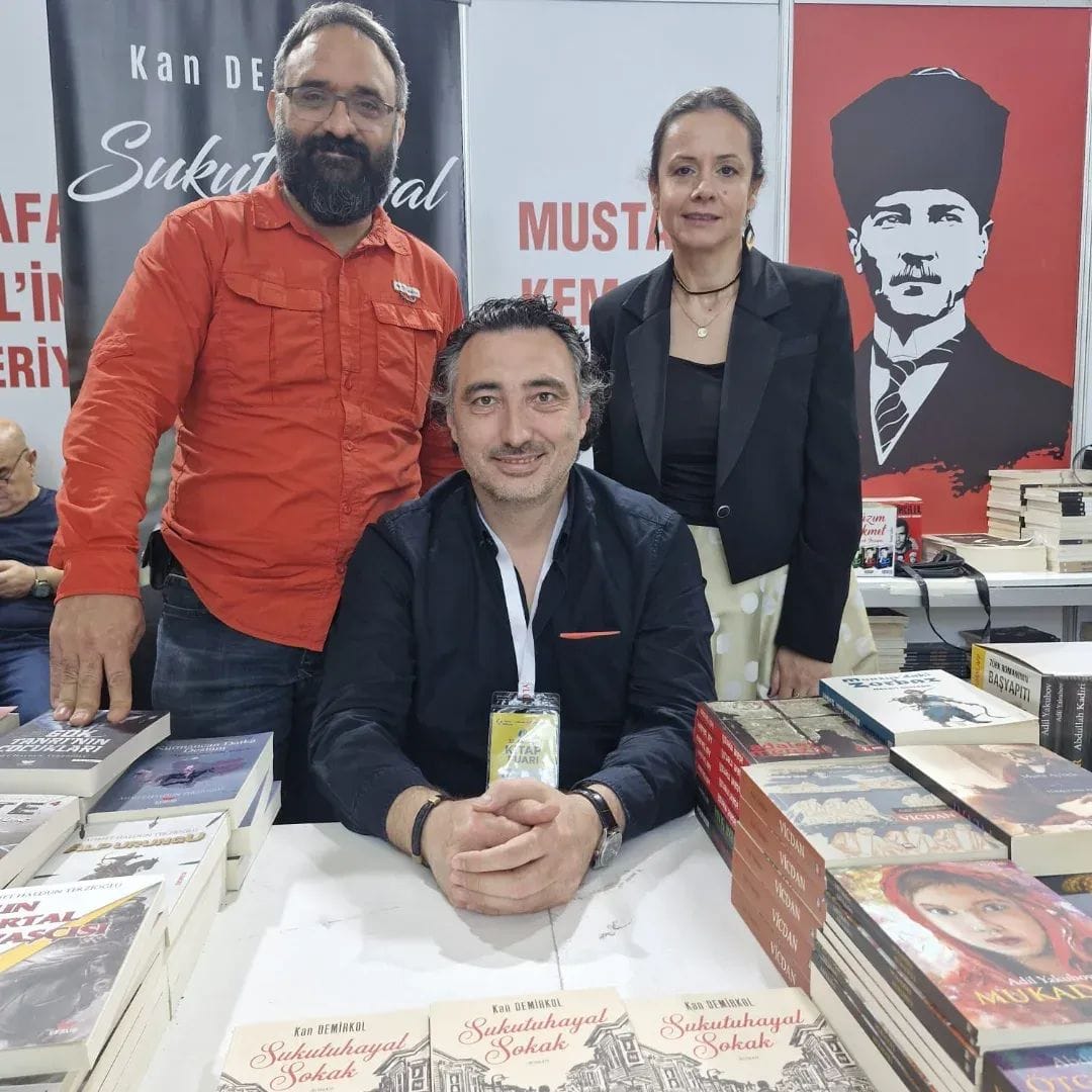 22. Ankara Kitap Fuarı İmza Günü